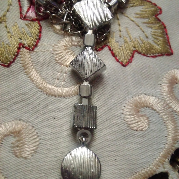 *** Vintage Avon Green & Blue Stones on Silver Drop Pendant Necklace - Picture 8 of 8